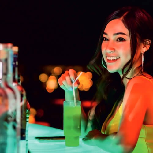 World's Highest Aquarium & Lounge